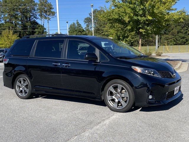 2019 Toyota Sienna 