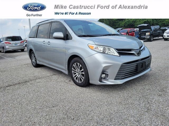 2019 Toyota Sienna XLE Premium