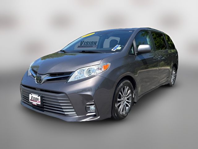 2019 Toyota Sienna XLE