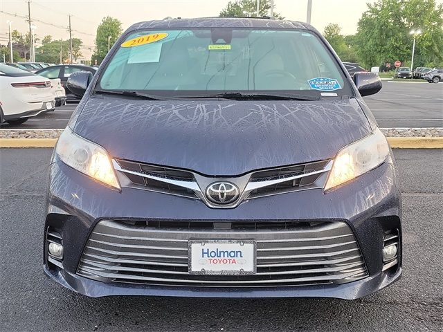 2019 Toyota Sienna XLE