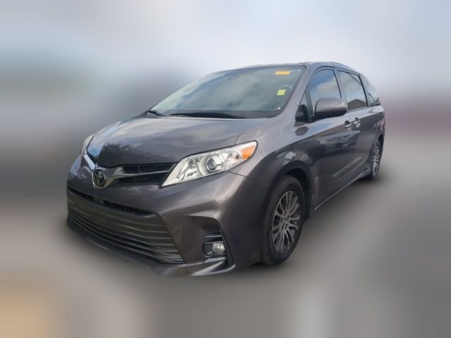 2019 Toyota Sienna 