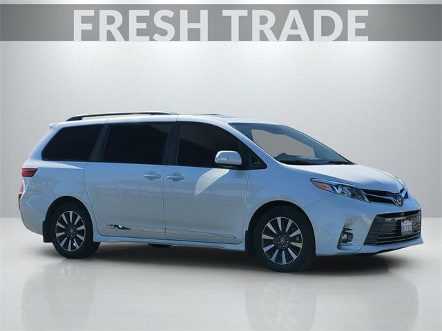 2019 Toyota Sienna 