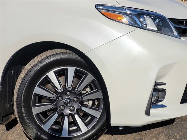 2019 Toyota Sienna 