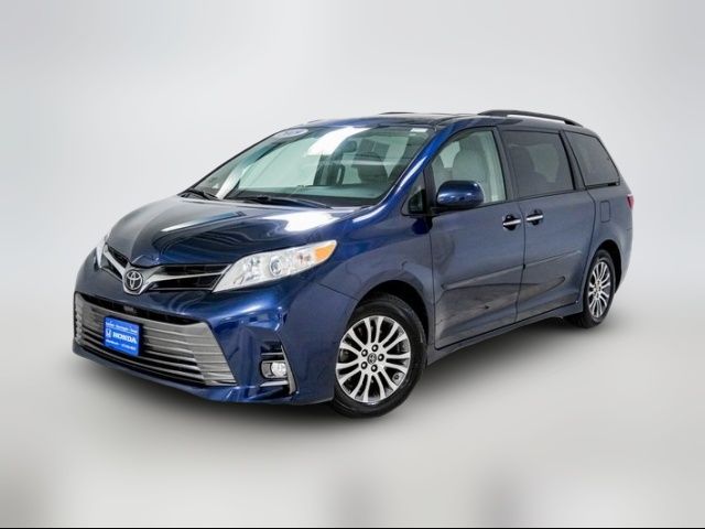 2019 Toyota Sienna 