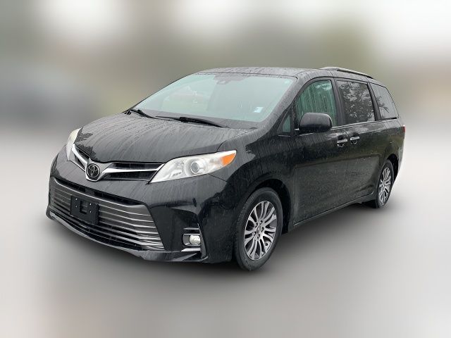 2019 Toyota Sienna 