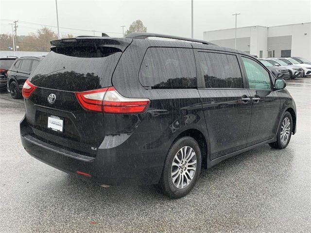 2019 Toyota Sienna 