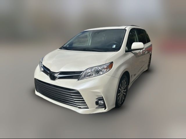 2019 Toyota Sienna XLE Premium