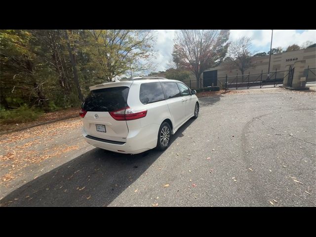 2019 Toyota Sienna XLE Premium