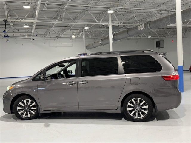 2019 Toyota Sienna 