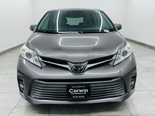 2019 Toyota Sienna XLE