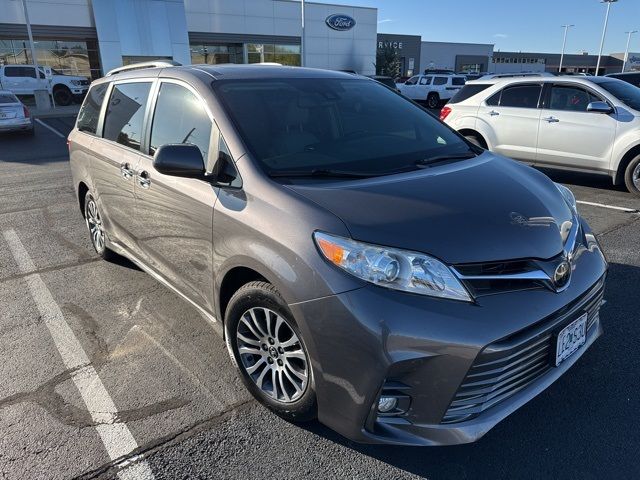 2019 Toyota Sienna XLE