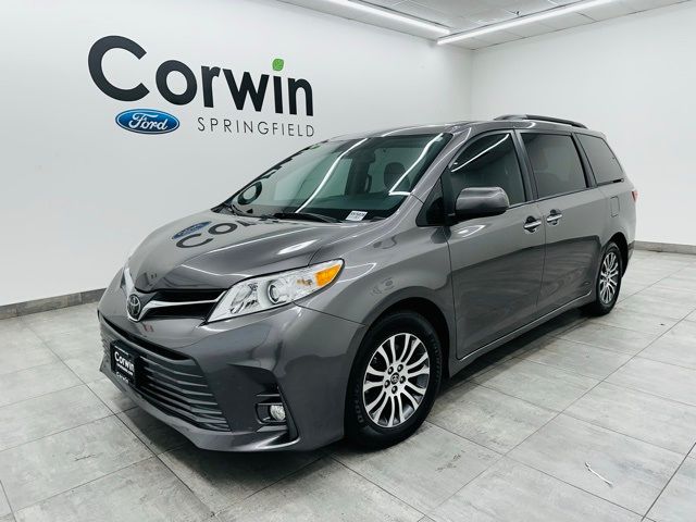 2019 Toyota Sienna XLE