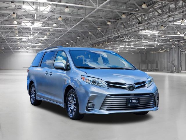 2019 Toyota Sienna XLE