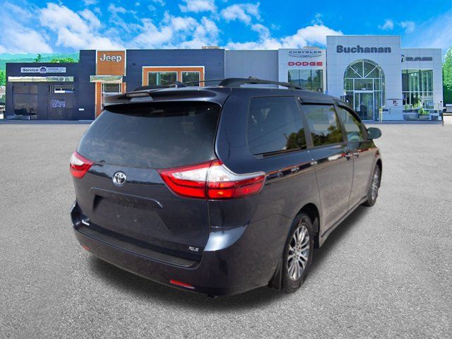 2019 Toyota Sienna XLE Premium