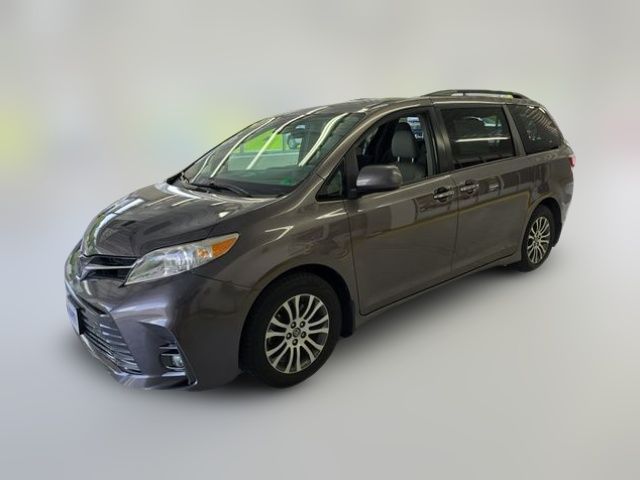 2019 Toyota Sienna 
