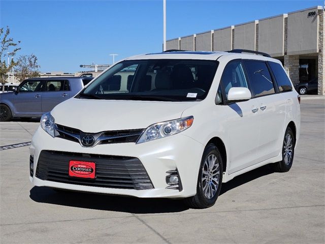 2019 Toyota Sienna 