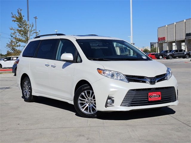 2019 Toyota Sienna 