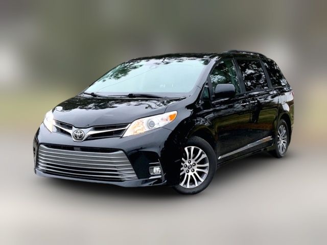 2019 Toyota Sienna 