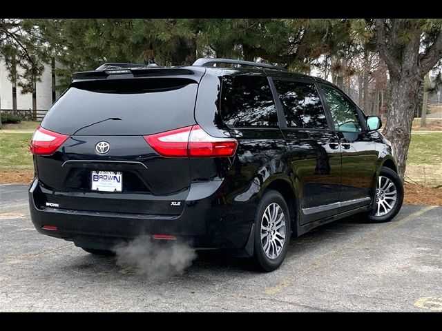 2019 Toyota Sienna 