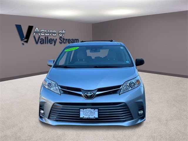 2019 Toyota Sienna XLE