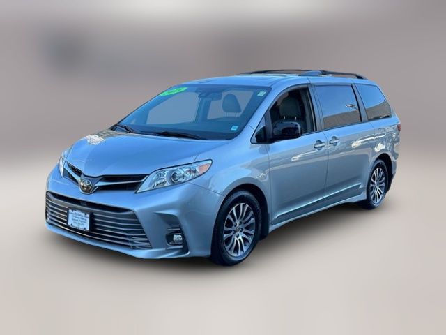 2019 Toyota Sienna XLE