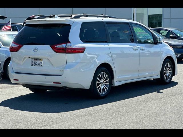 2019 Toyota Sienna XLE Premium