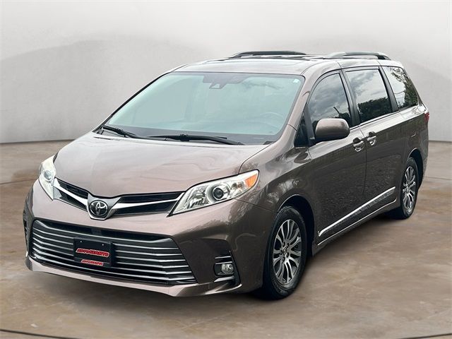 2019 Toyota Sienna XLE