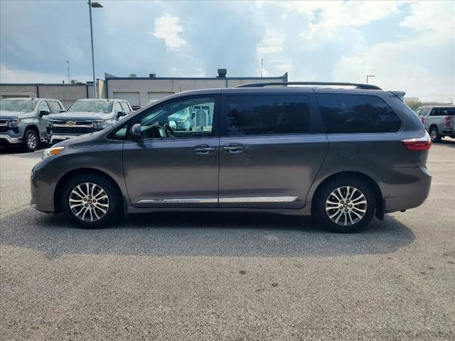 2019 Toyota Sienna XLE Auto Access Seat