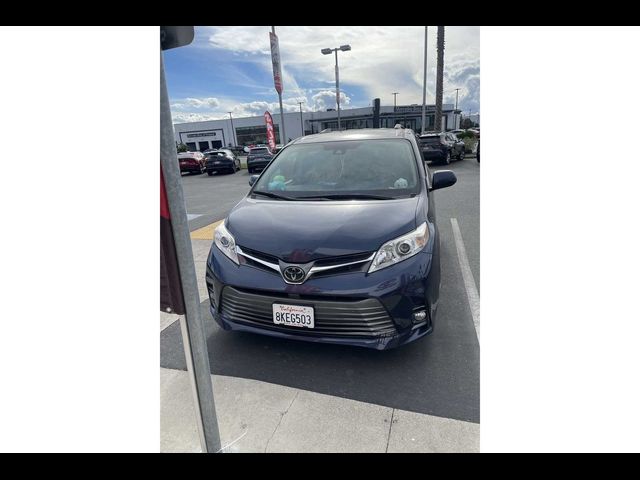 2019 Toyota Sienna 