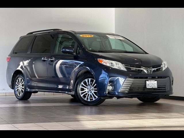 2019 Toyota Sienna 