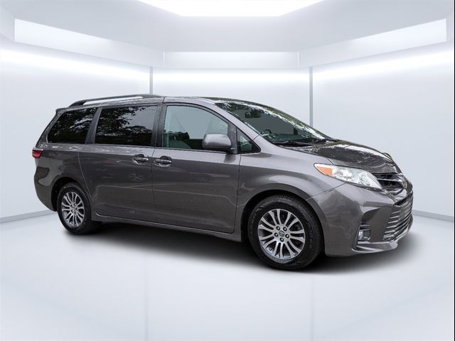 2019 Toyota Sienna 