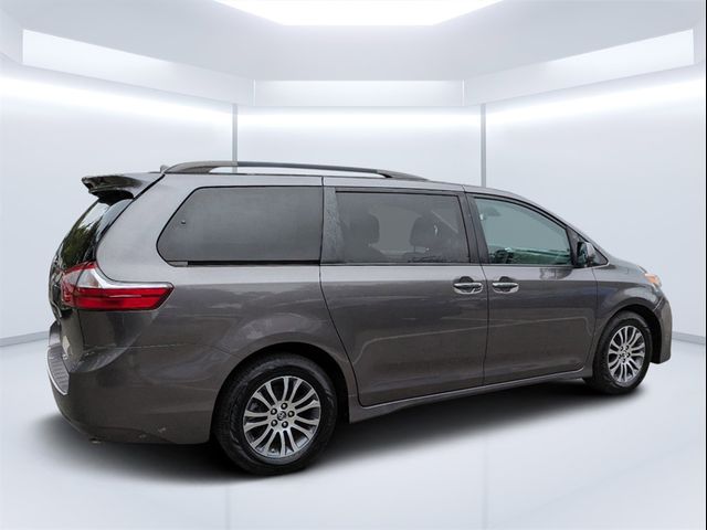 2019 Toyota Sienna 