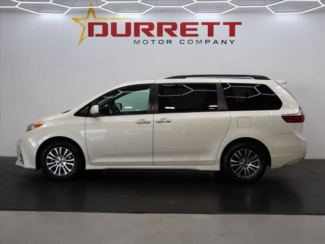 2019 Toyota Sienna 