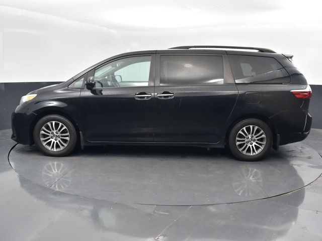 2019 Toyota Sienna 