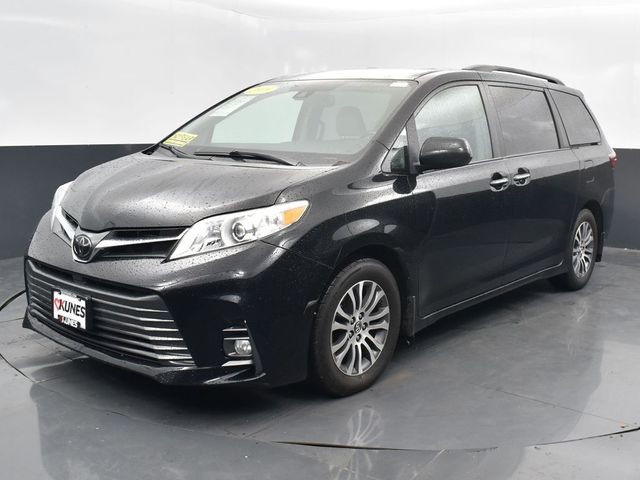 2019 Toyota Sienna Limited Premium