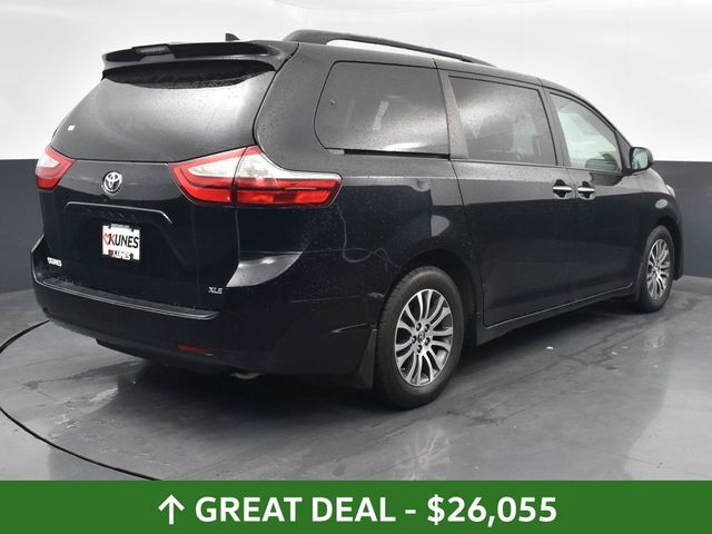 2019 Toyota Sienna 