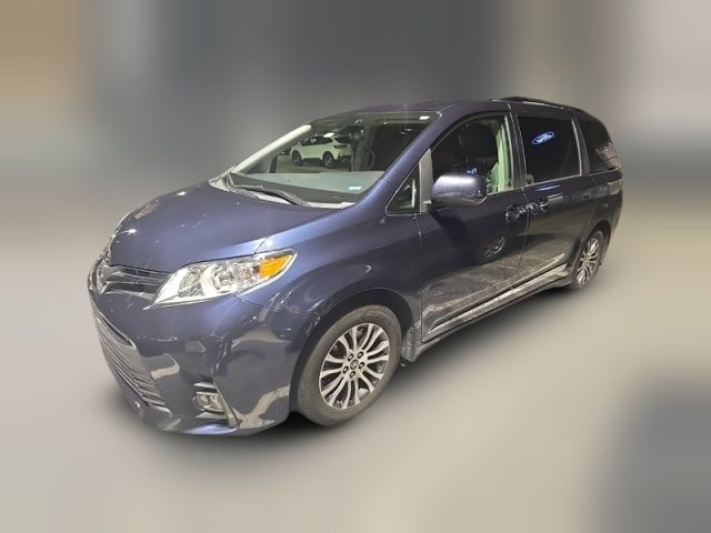 2019 Toyota Sienna 