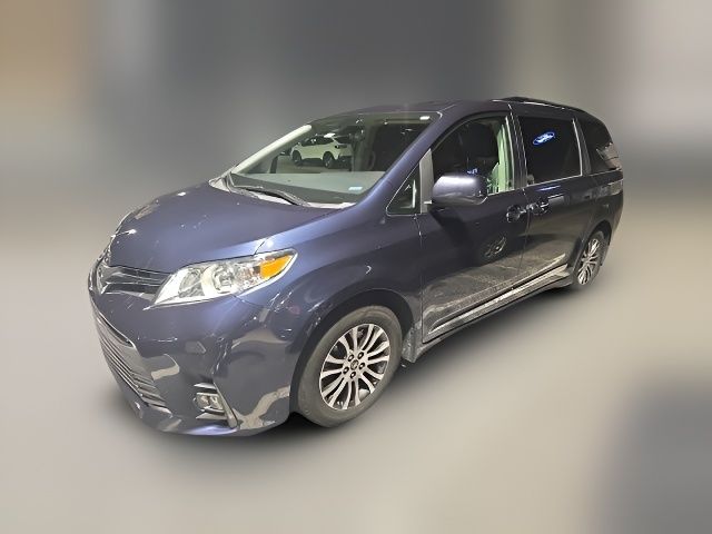 2019 Toyota Sienna 