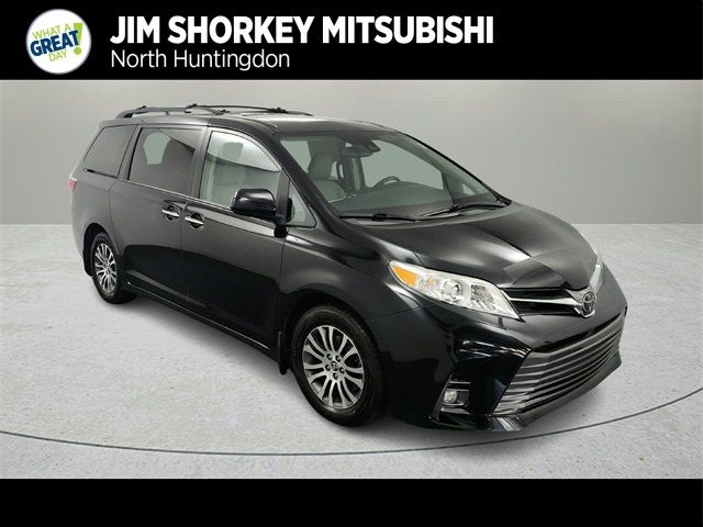 2019 Toyota Sienna XLE Premium