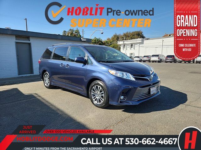 2019 Toyota Sienna 