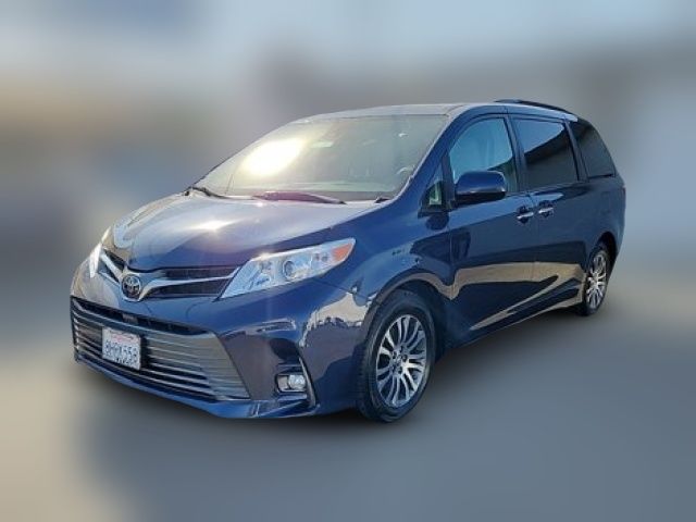 2019 Toyota Sienna 