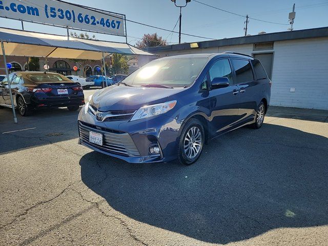 2019 Toyota Sienna 