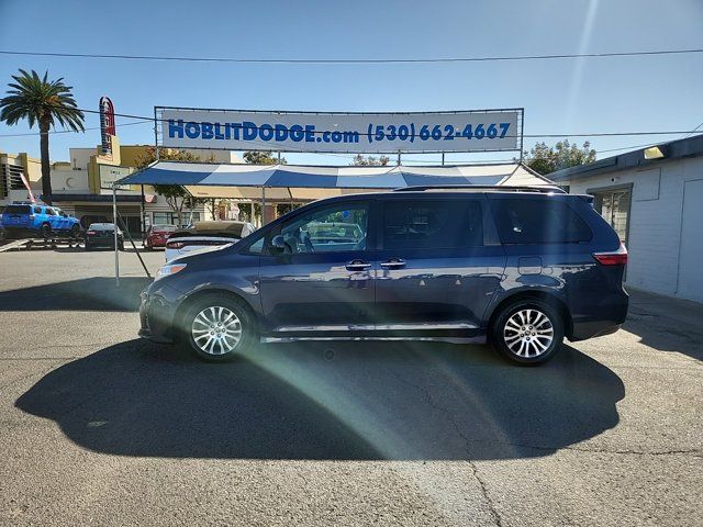 2019 Toyota Sienna 