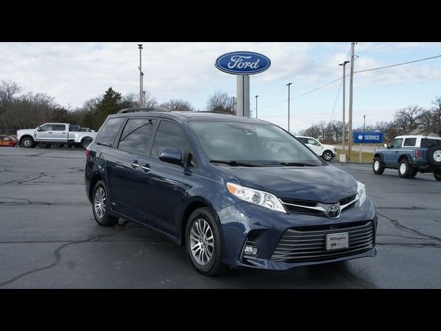 2019 Toyota Sienna 