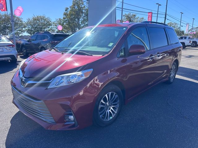 2019 Toyota Sienna 