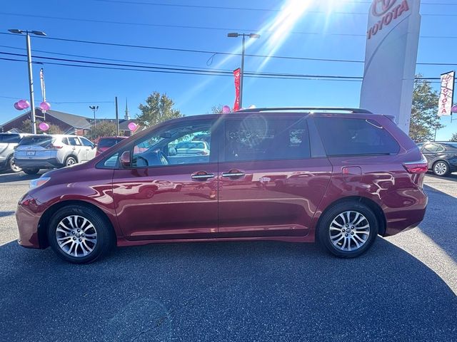 2019 Toyota Sienna 