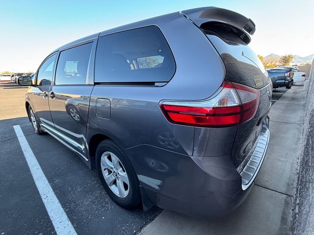 2019 Toyota Sienna L