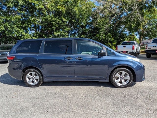 2019 Toyota Sienna L