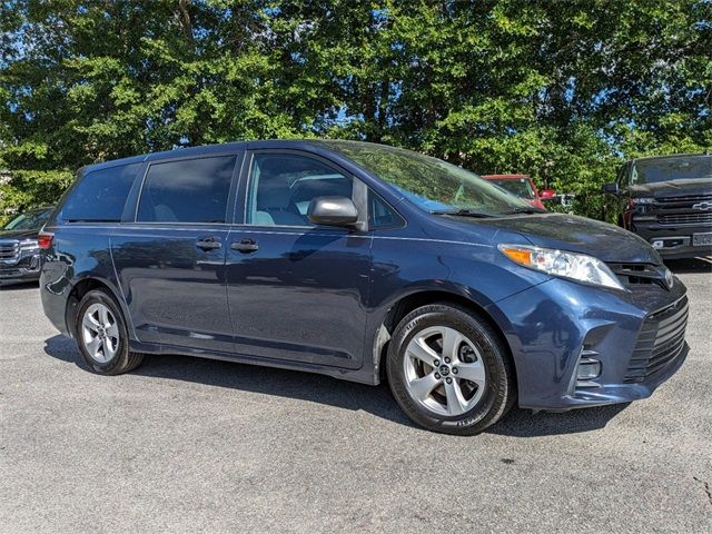 2019 Toyota Sienna L