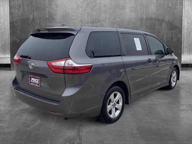 2019 Toyota Sienna L